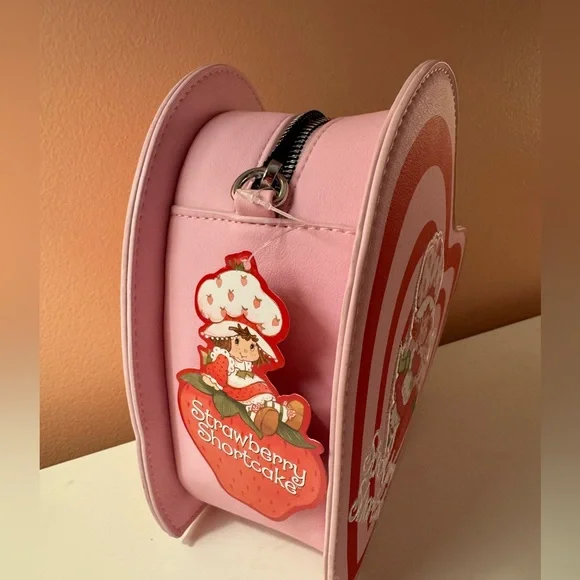 Strawberry Shortcake x Skinnydip Heart Crossbody Bag Pink Retro Y2K Kawaii NWT - Picture 6 of 6